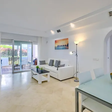 Cozy Side With Pool Apartment