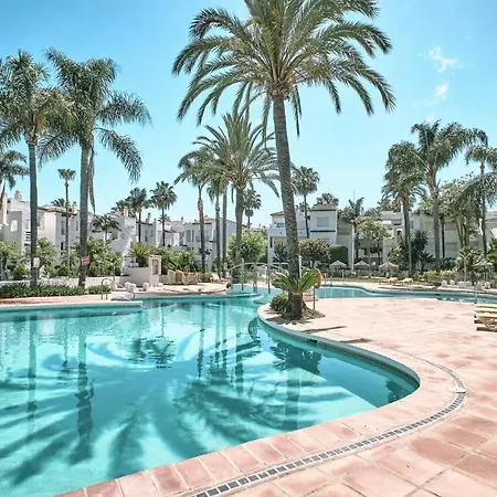 Cozy Side With Pool Apartment Estepona